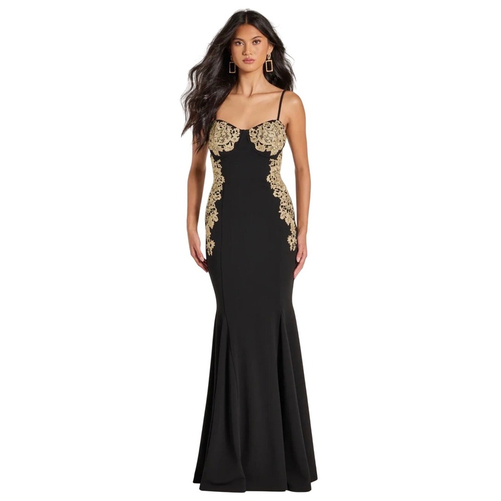 Windsor Susan Sweetheart Applique‎ Crepe Mermaid Formal Dress M Whimsigoth Prom